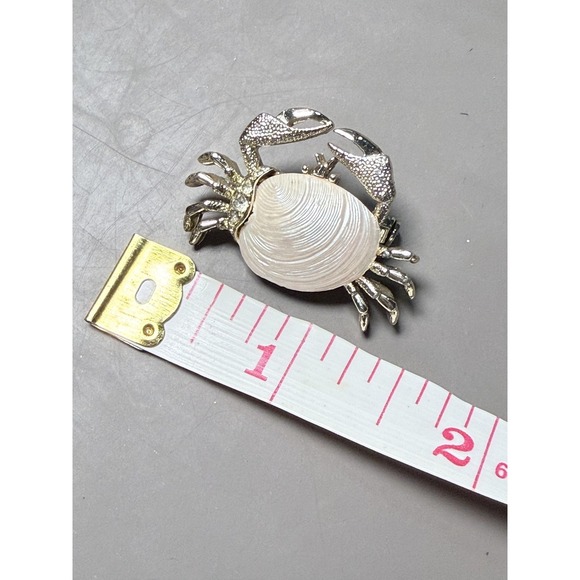 Crab Shell Brooch Pin Gold Tone Rhinestone Nautical Costume Beach Jewelry - Picture 3 of 3
